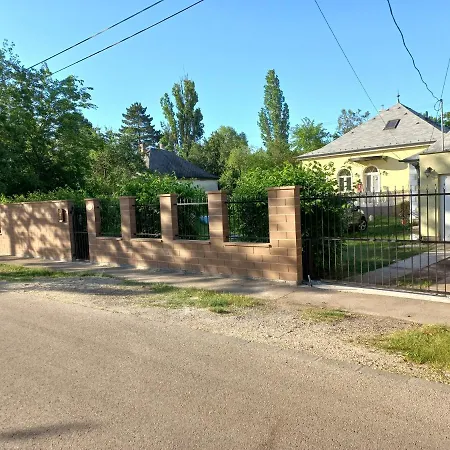 Small House In Area