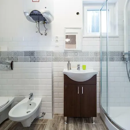 بيت للعطل Small House In Area